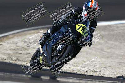 media/Sep-07-2025-CRA (Sun) [[6d6582c22b]]/Race 4/